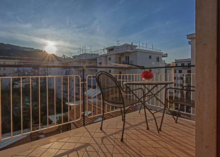 Апартаменты The Reef Сорренто